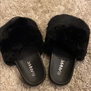 ANNA Furry Slides